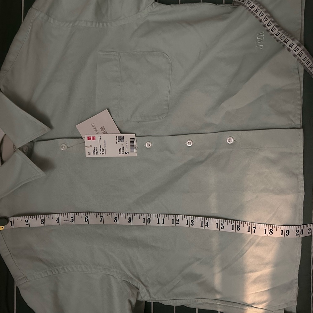JWA - Uniqlo Boxy Button Up - Picture 9 of 10